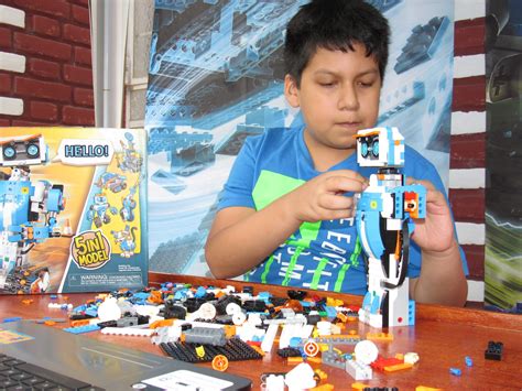 robotica  lego trabajando  lego boost