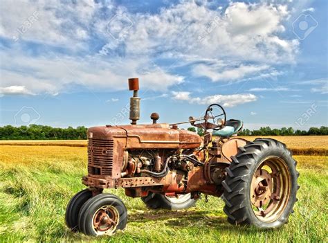 antique tractors vintage tractors vintage farm farmall tractors john deere tractors tractor