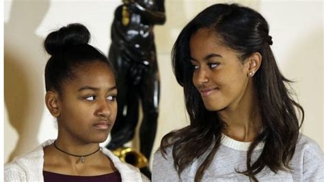 obama daughters malia and sasha thanksgiving row apology bbc news