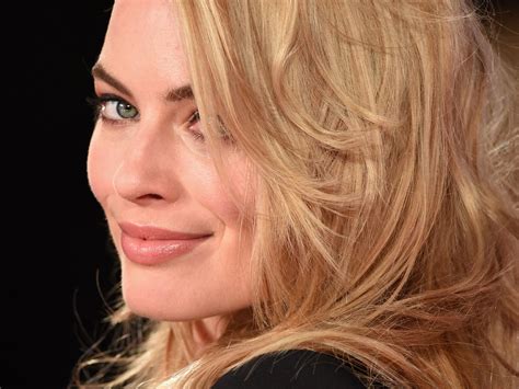 Margot Robbie Interview The Ex Neighbours Star On Soaps Slapping