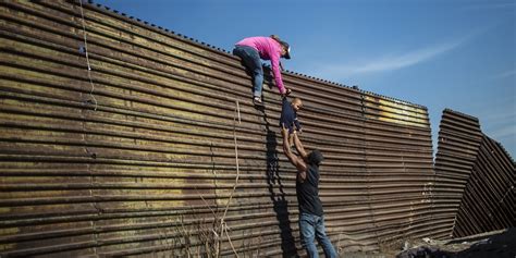 families  crossing   mexico border business insider
