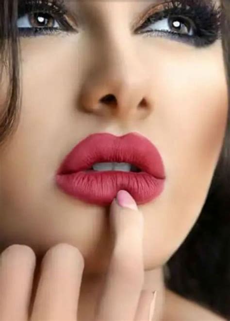 Models Makeup And Perfume Lipstick Colors Beautiful Lips Women Lipstick