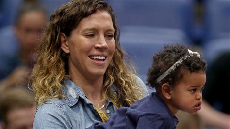 Lauren Holiday Writes For Players Tribune About Time Cops Handcuffed