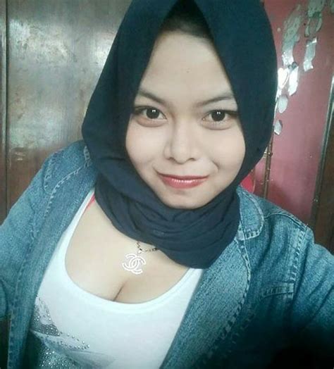 Hot Hijab Girls In Action All About Indonesian Girls