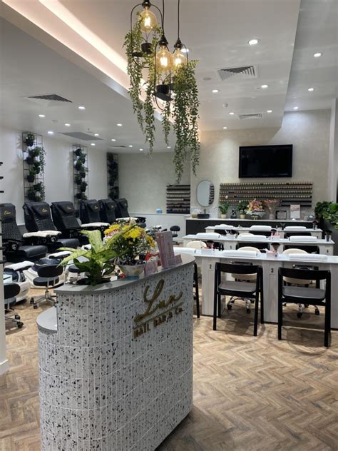 lux nail bar  southpoint