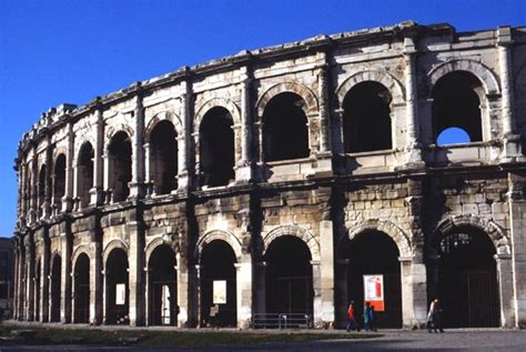 nimes france theatres amphitheatres stadiums odeons ancient greek roman world teatri odeon