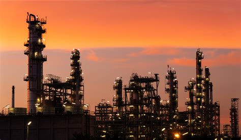 eia report anticipates   refinery runs decline   daily energy insider