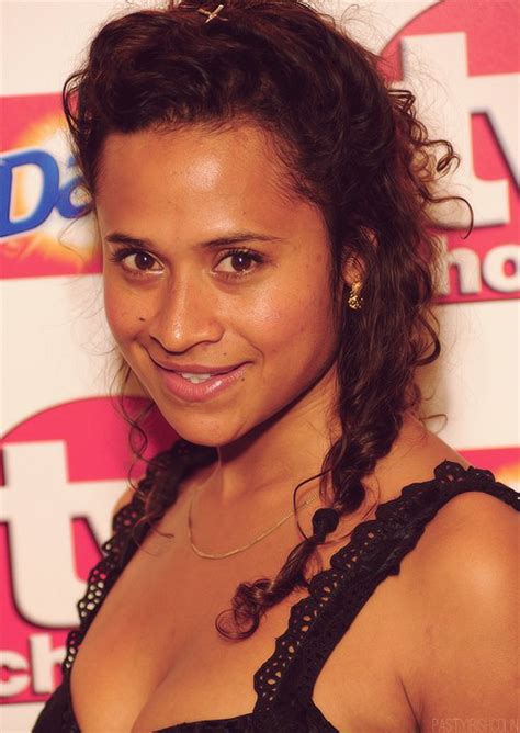 Angel Coulby Nude Pics Page 1