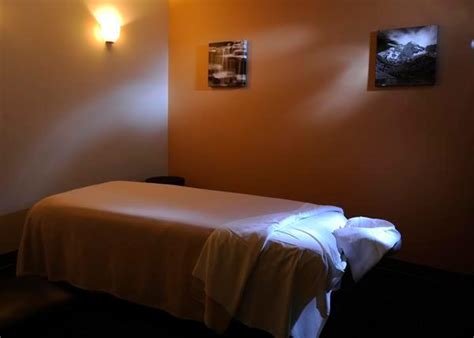 Denver Massage Business Transforms To Cater To Cancer Patients The