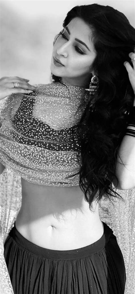 Sonarika Bhadoria Flaunting Her Sexy Navel Indiancelebscenes