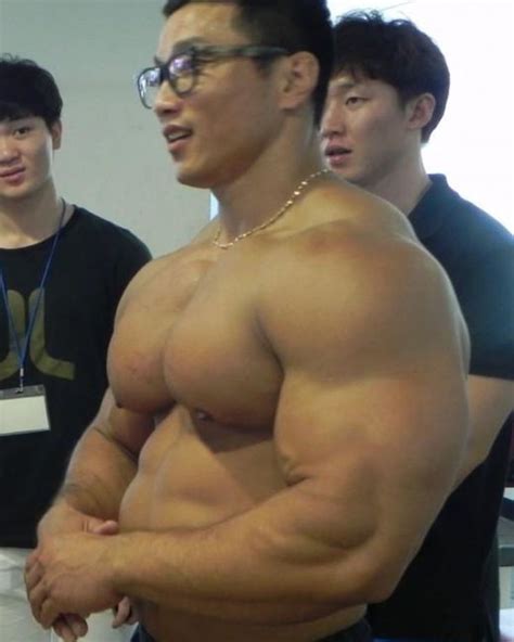 Pin By Dan Ip On Asian Bodybuilders Asian Muscle Men Kang Kyung Won