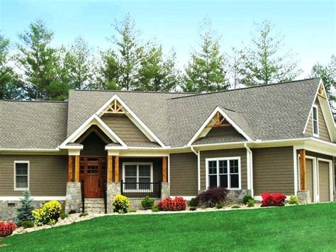 ranch style house plans hip roof home building plans