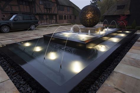 large courtyard water feature esse landscapes