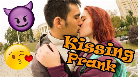 Kissing Prank Развод на поцелуй Секрет как Youtube