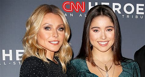 kelly ripa says she d be ‘sitting here naked if she had daughter lola