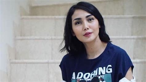 Fenita Arie Periksa Di Rs Netizen Malah Gagal Fokus Lihat Bagian