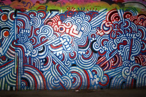file milano graffiti  fronte al leoncavallo foto giovanni dallorto   jpg