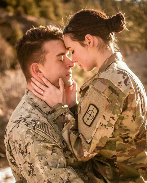 Pin By Елена On Soldiers Moments Military Couple Pictures Military