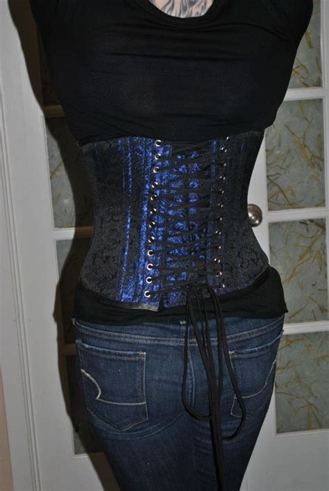 safe  wear  corset  day quora