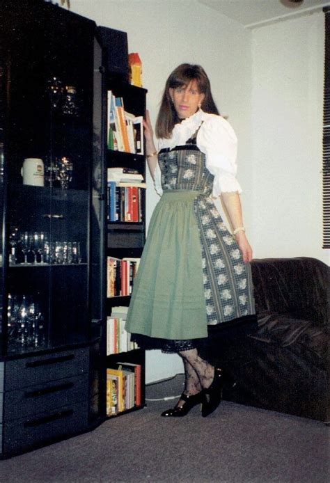 martina last century dirndl grün wearing dress fashion high