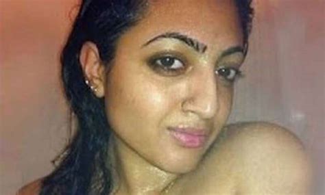 Real Indian Bhabhi Nude Selfie Pics Indian Desi Bhabhi Topless Showing