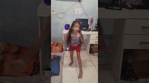 crianca de  anos dancando musica evangelica youtube