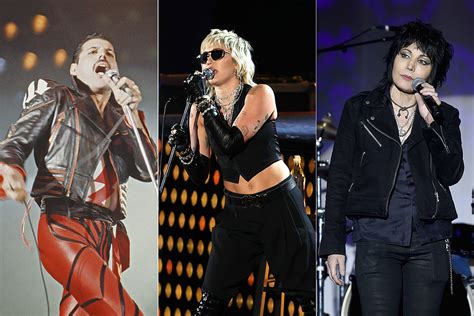 miley cyrus covers queen at final four has joan jett trending