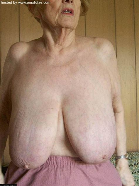 big nipples pichunter