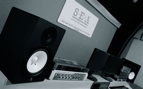 sound engineering academy yamaha hs  world class studio monitor speakers installed  sound