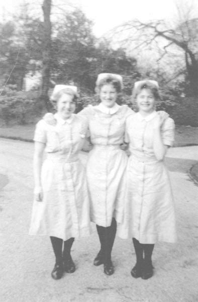 pin  nurses  uniform