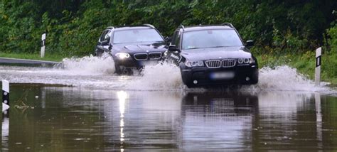 Überschwemmungen durch regen hochwasser in rostock und umgebung · juli