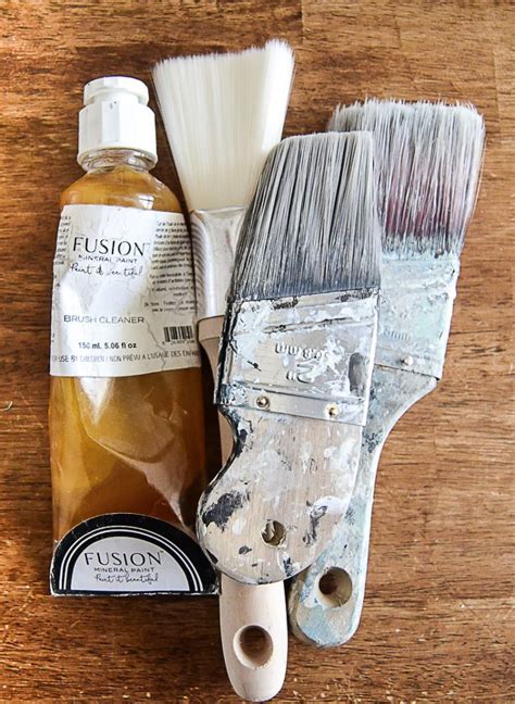 clean  paint brush easily  effectively
