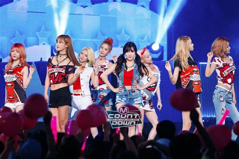 Check Out Snsd S Official Pictures From M Countdown