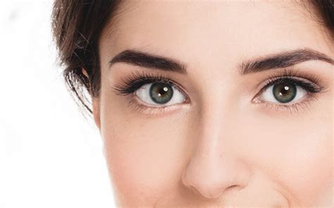 een goed herstel na een ooglidcorrectie alhydran
