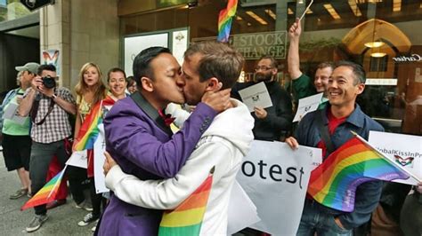 Vancouver Gay Rights Activists Smooch At Russian Consulate Cbc News