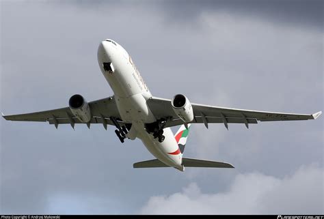 A6 Eam Emirates Airbus A330 243 Photo By Andrzej Makowski Id 426299