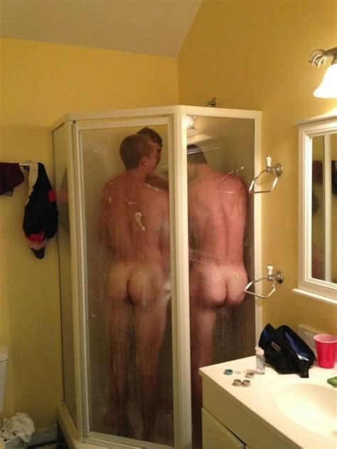 do they like to shower together spycamfromguys hidden cams spying on men