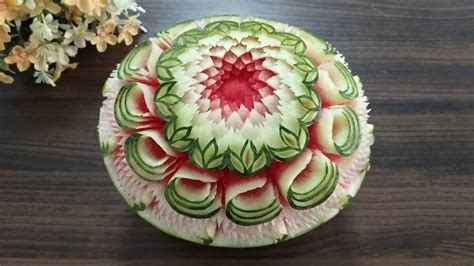 แกะสลักแตงโม Watermelon Carving Fruit Art Thai Carving By Arm