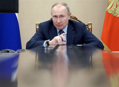 Putin Turns Up Pressure On Russian Opposition Ahead Of September Duma