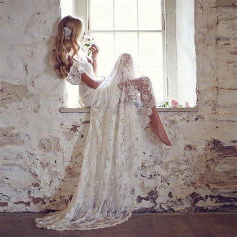 Romantic Lace White Boho Wedding Dress Bohemian Beach Wedding Gown