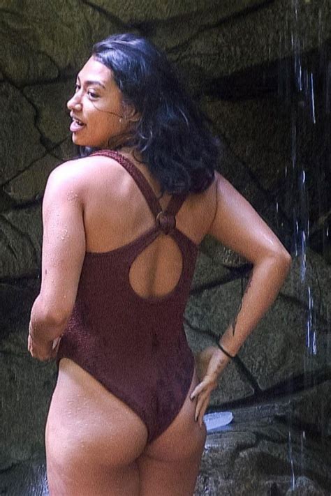 I’m A Celebrity Vanessa White Shows Off Incredible Bikini
