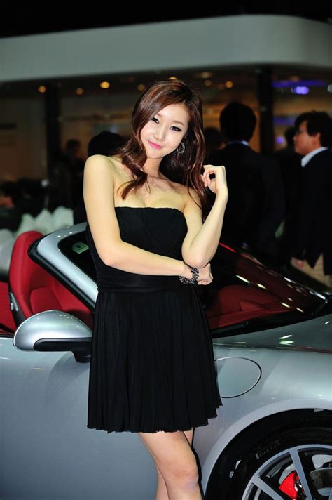 most beautiful promotional models of seoul motor show 2013