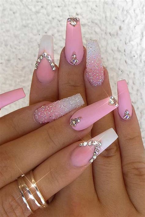 ways  wear pink  white ombre nails stayglam