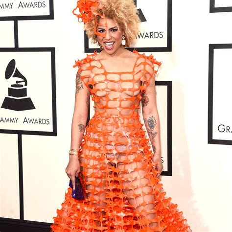 someone wore that orange mesh plastic fencing to the grammys