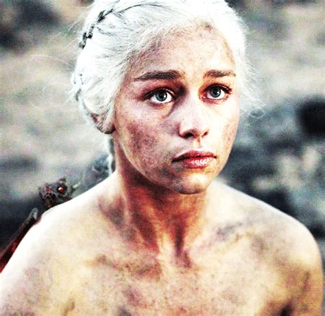 13 Fiery S Of Daenerys Targaryen Tv Fanatic