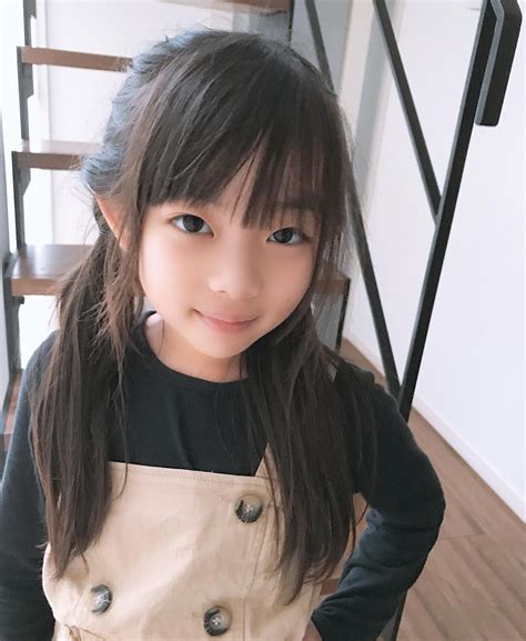 画像に含まれている可能性があるもの 1人、クローズアップ 小さな女の子の写真 アジアの子供たち オルチャンガール