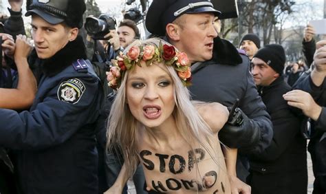 Femen Protesta Contra La Homofobia En Ucrania Público