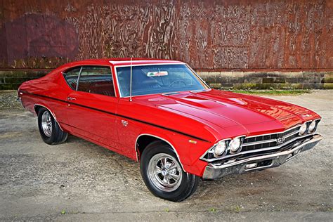 learn     chevrolet chevelle feature spec manual officially licensed shop