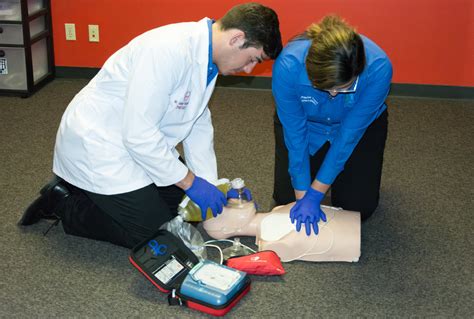 top 5 reasons to take first aid and cpr training