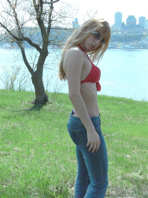 busty blonde teen in red tank top ass point